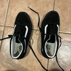 Men’s Vans size 9